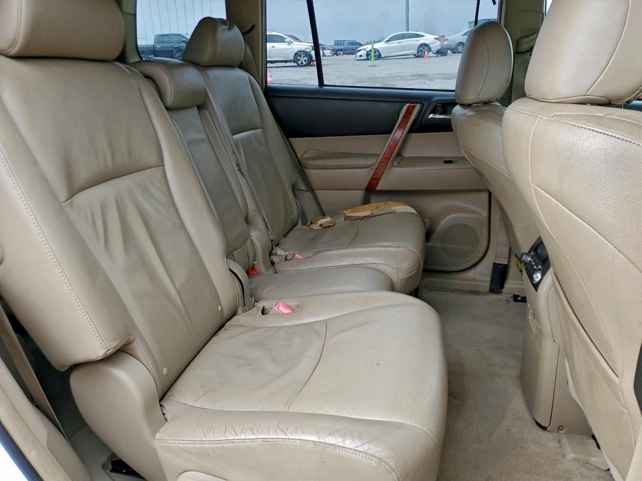 2008 Toyota Highlander Limited VIN: JTEES42A082060563 Lot: 93950065