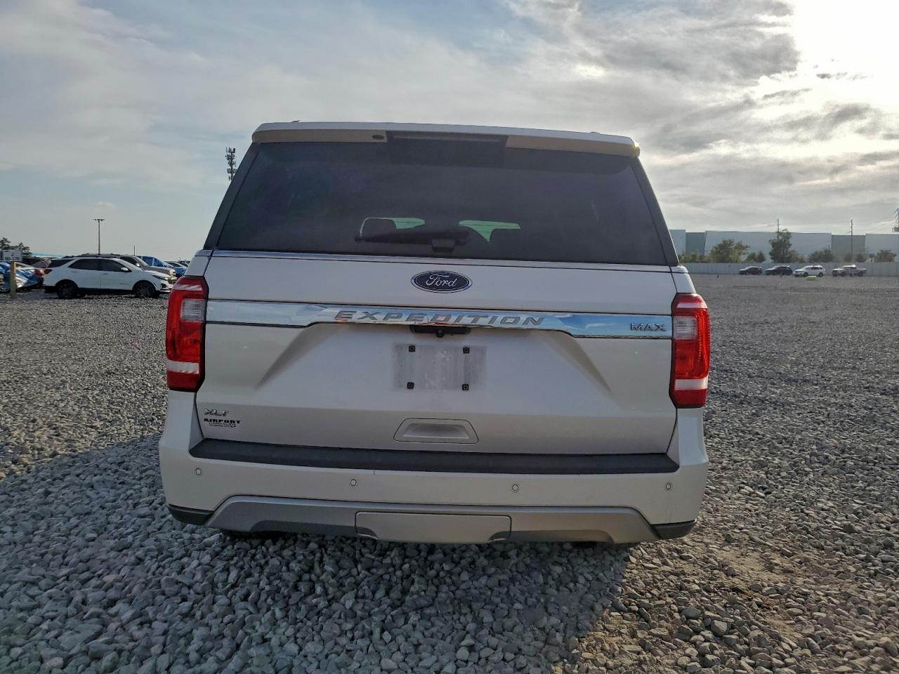 2018 Ford Expedition Max Xlt VIN: 1FMJK1HT9JEA19309 Lot: 93254525