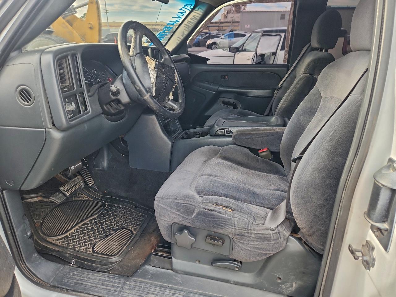 2002 Chevrolet Silverado C1500 VIN: 2GCEC19T721144152 Lot: 94160095