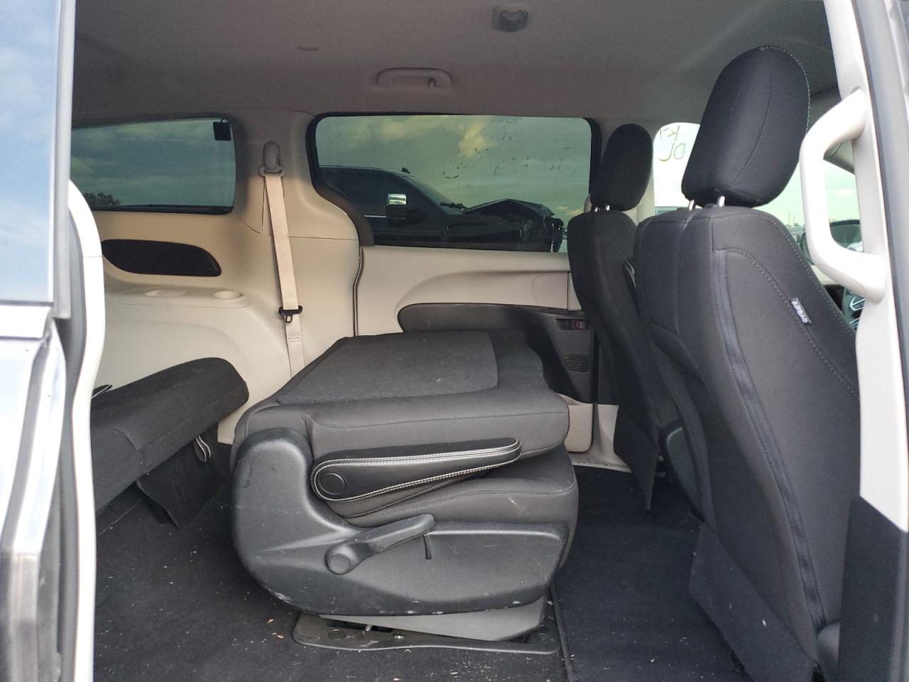 2021 Chrysler Voyager L VIN: 2C4RC1AG8MR504307 Lot: 93335975