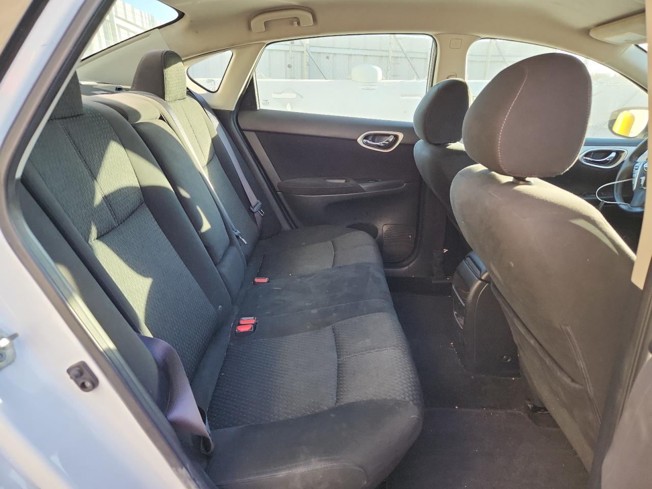 2014 Nissan Sentra S VIN: 3N1AB7AP2EY330189 Lot: 92502305