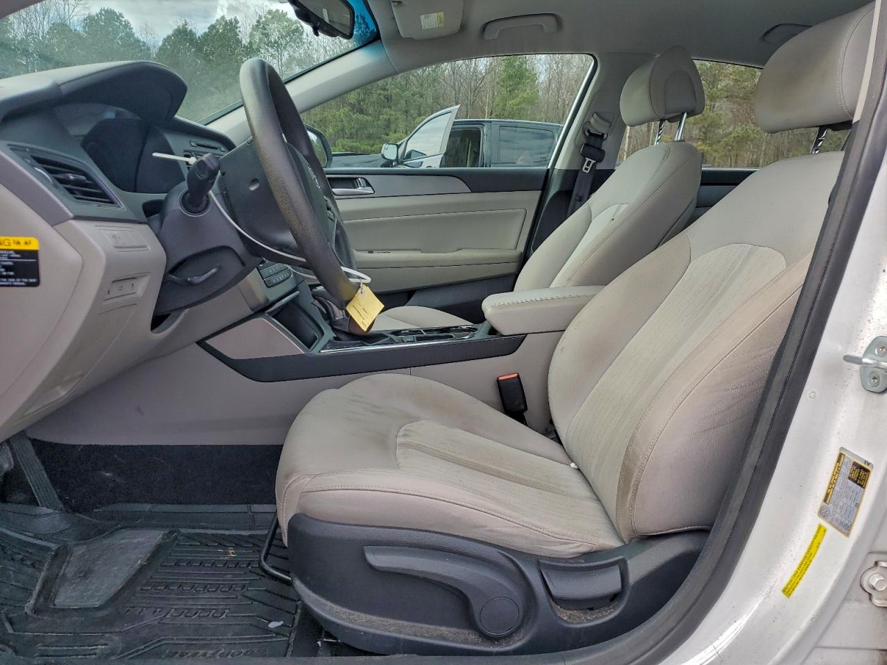 2016 Hyundai Sonata Hybrid VIN: KMHE24L16GA012777 Lot: 94212375