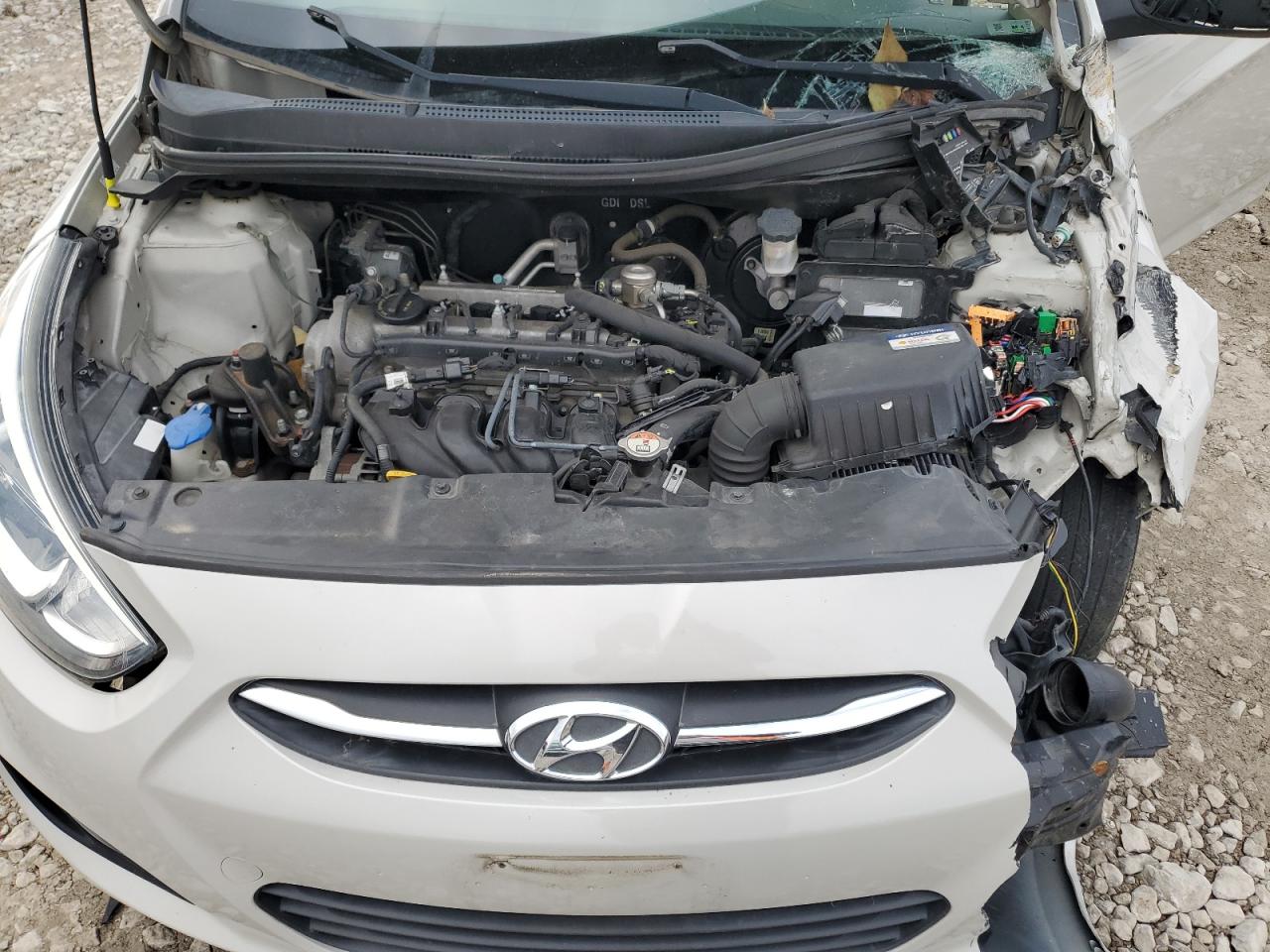 2015 Hyundai Accent Gls VIN: KMHCT4AE2FU933465 Lot: 92880845