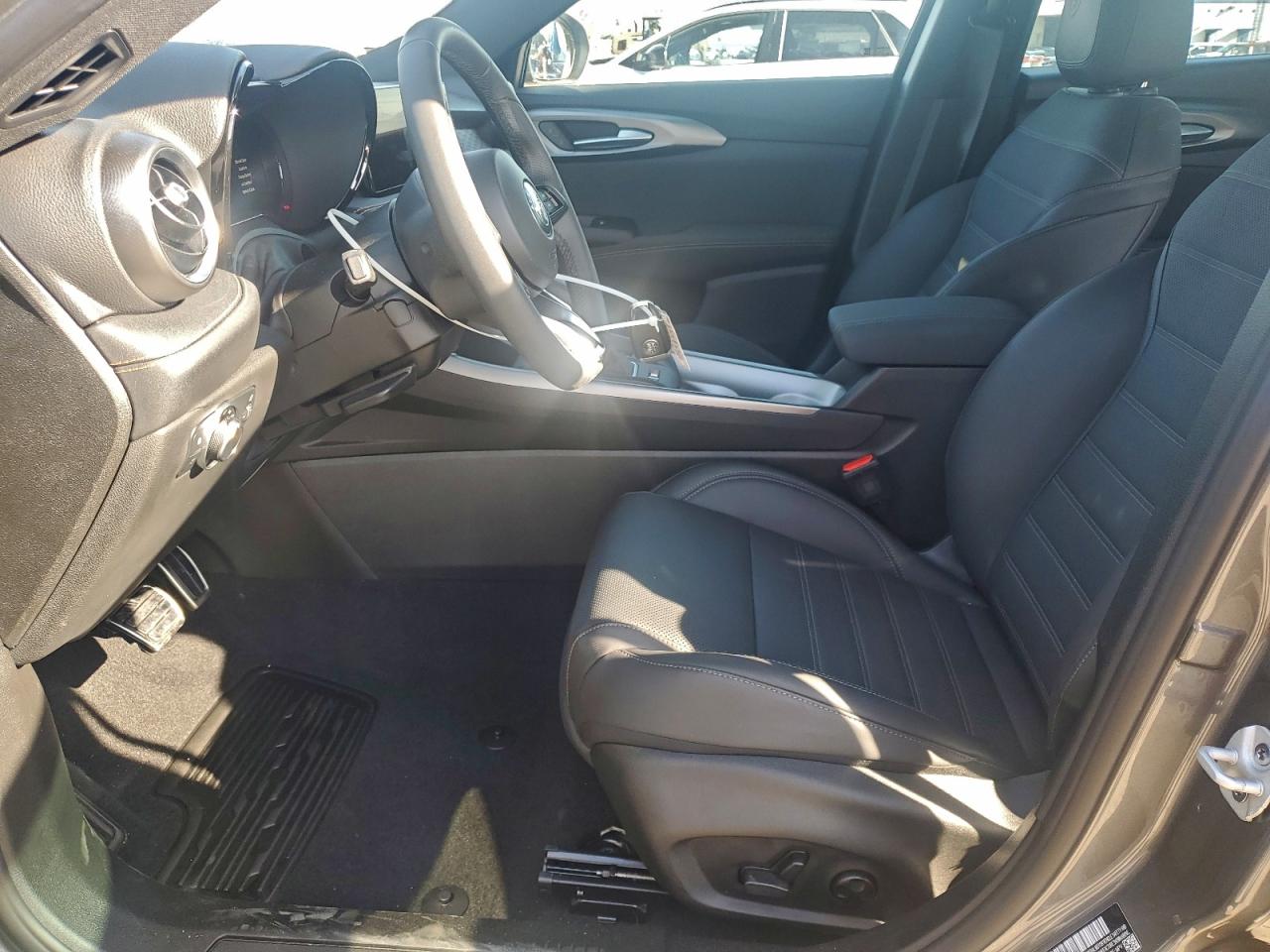 2025 Alfa Romeo Tonale Base VIN: ZASPATAW2S3090502 Lot: 94304835