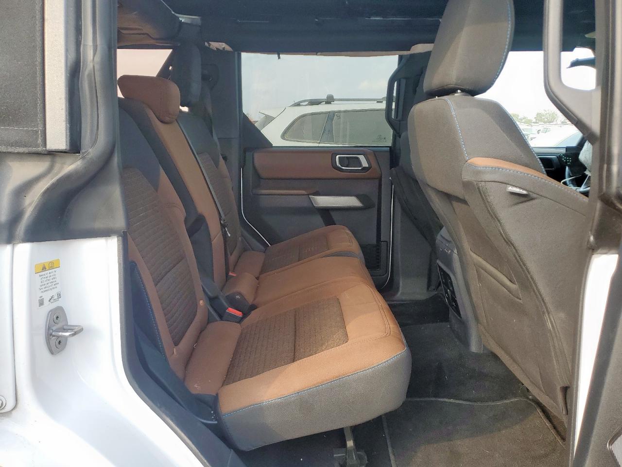 2023 Ford Bronco Base VIN: 1FMEE5DP5PLB17492 Lot: 92749175