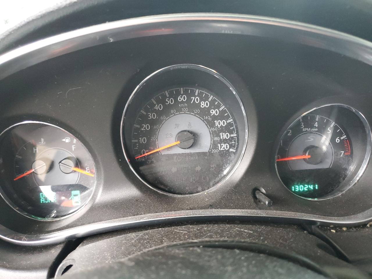 2013 Chrysler 200 Touring VIN: 1C3CCBBB8DN584739 Lot: 93747845