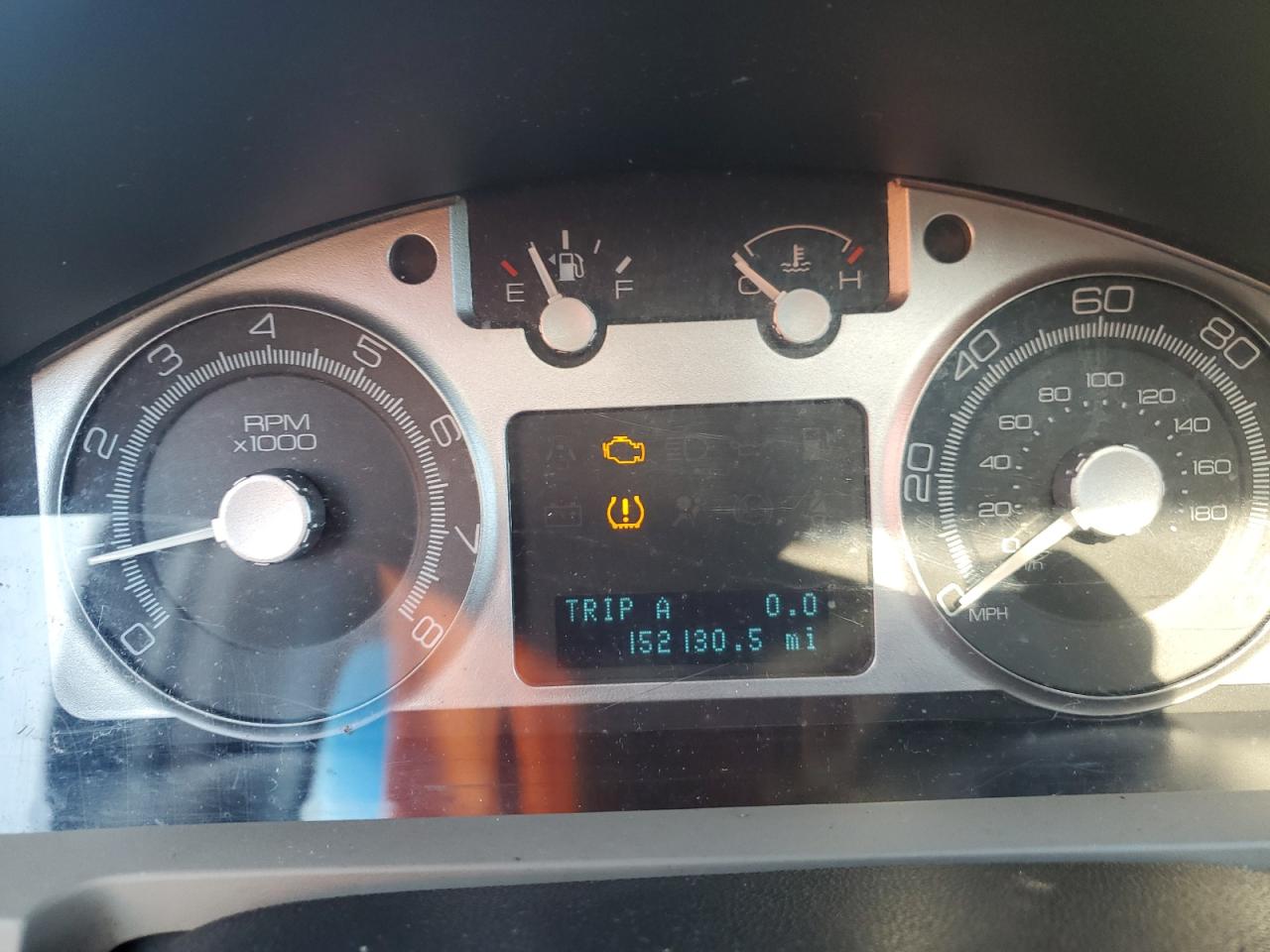 2008 Mercury Mariner VIN: 4M2CU811X8KJ01077 Lot: 92428655