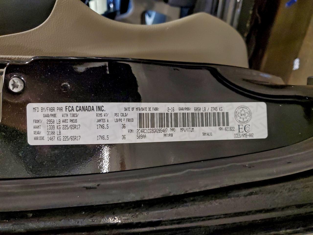 2016 Chrysler Town & Country Touring L VIN: 2C4RC1CG9GR285407 Lot: 94300975