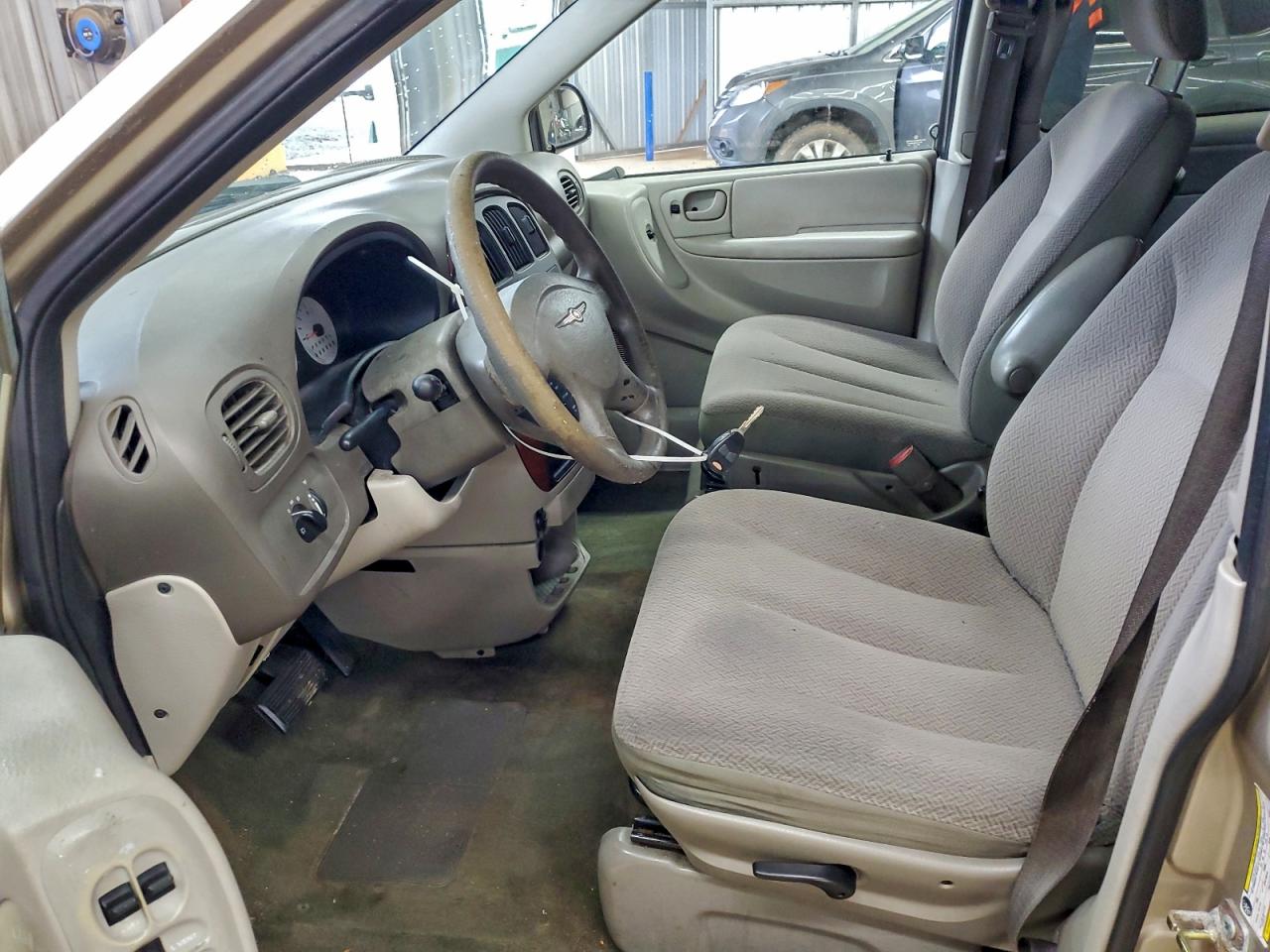 2006 Chrysler Town & Country VIN: 1A4GP45R26B730993 Lot: 94060425