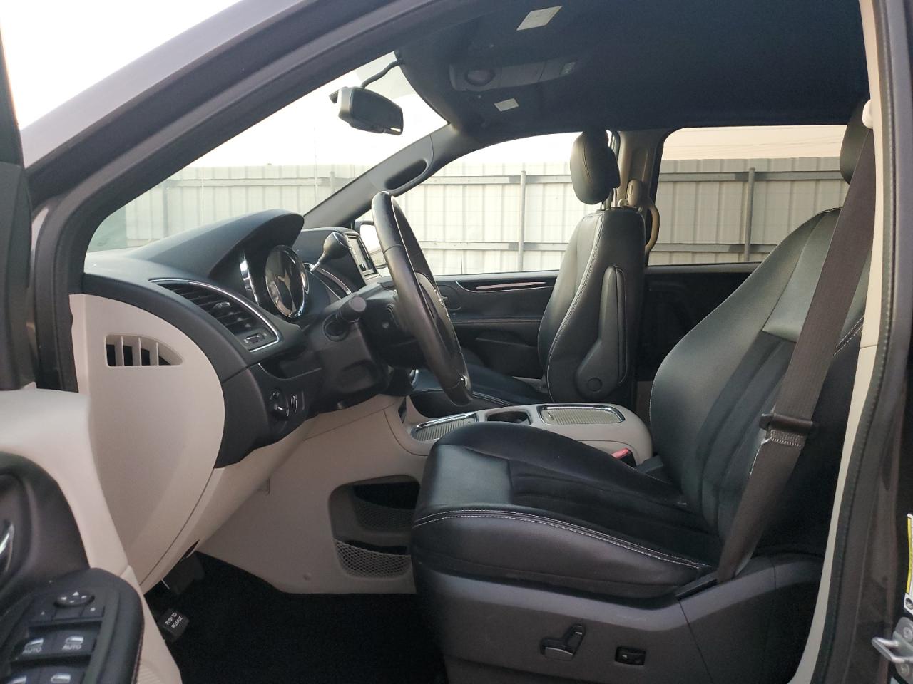 2017 Dodge Grand Caravan Sxt VIN: 2C4RDGCG9HR857903 Lot: 91566305