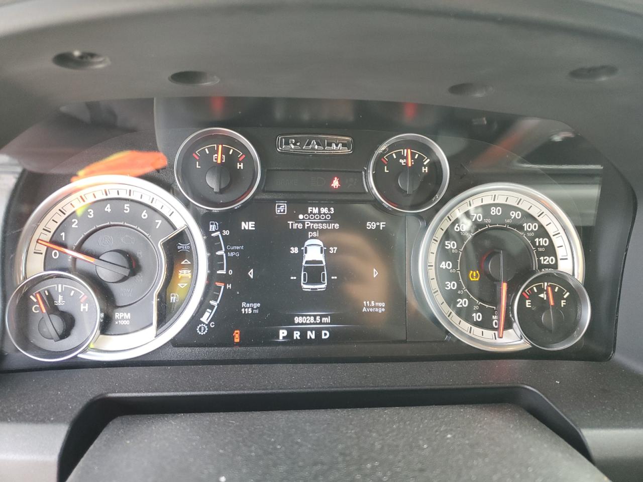 2017 Ram 1500 Slt VIN: 3C6RR7LT8HG608102 Lot: 92634995