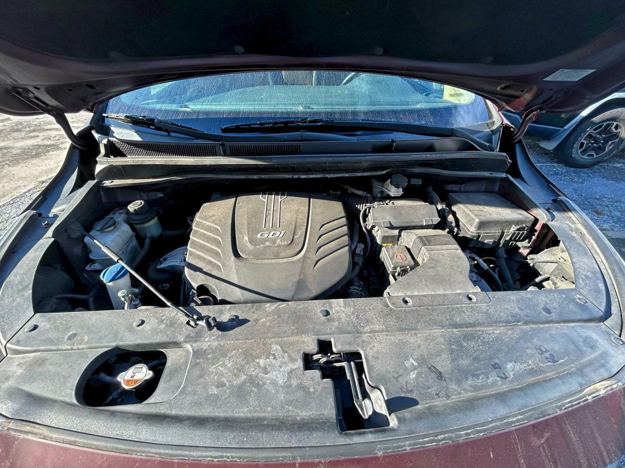 Фото: KNDMB5C17G6210146