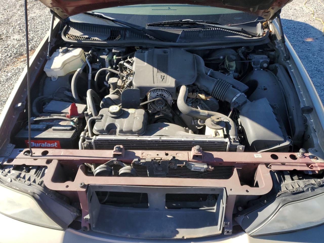 2004 Lincoln Town Car Executive VIN: 1LNHM81W34Y662151 Lot: 82414495