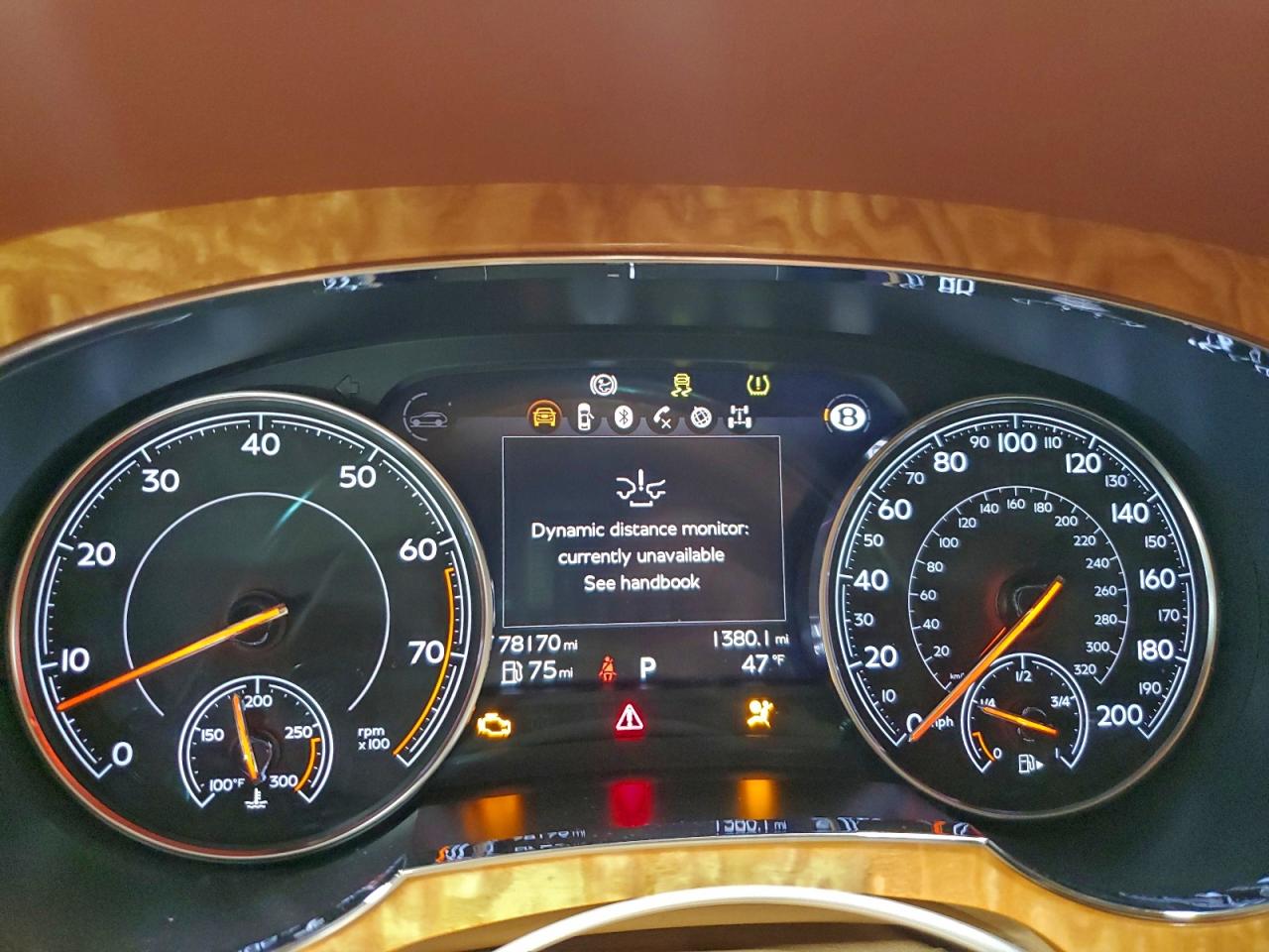 2017 Bentley Bentayga VIN: SJAAC2ZV9HC012682 Lot: 94182215