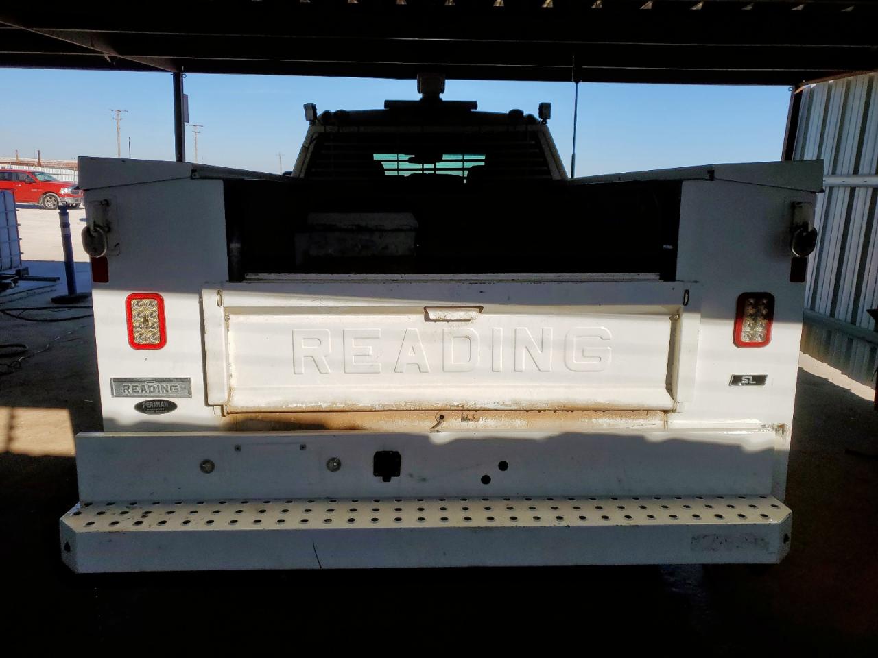 2018 Ford F250 Utility / Service Truck VIN: 1FD7W2B66JED05352 Lot: 91474845