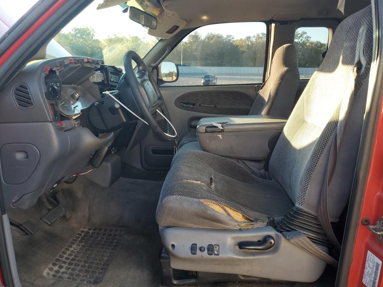 2001 Dodge Ram 1500 VIN: 1B7HC13Y41J542621 Lot: 92426935