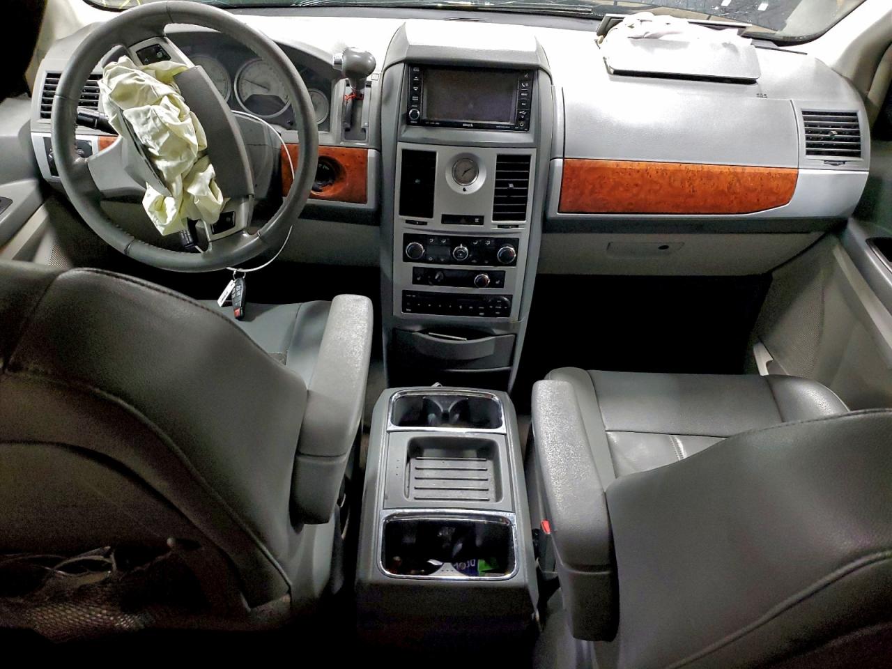 2009 Chrysler Town & Country Touring VIN: 2A8HR54X79R607392 Lot: 94718595