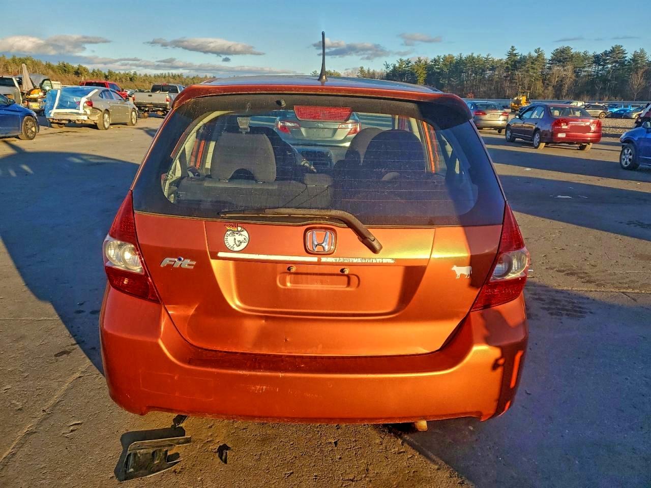 2007 Honda Fit S VIN: JHMGD38627S017585 Lot: 93736595