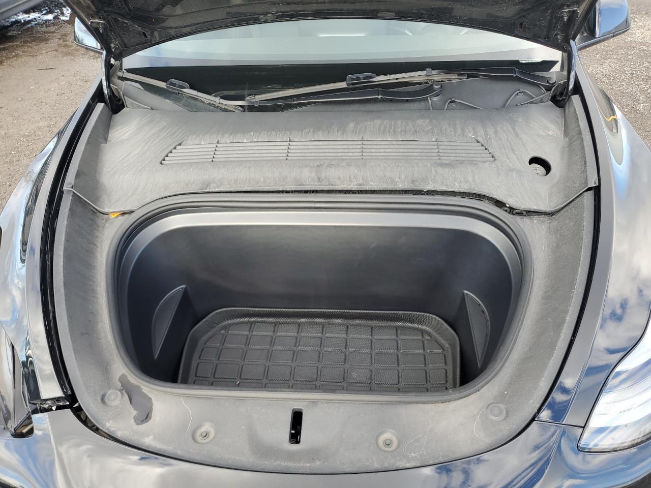 2023 Tesla Model Y VIN: LRWYGDFDXPC227735 Lot: 91181635