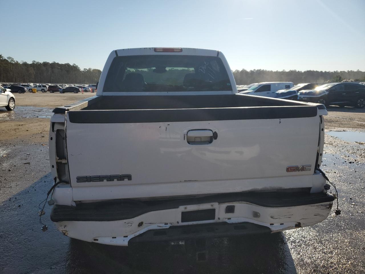 2005 GMC Sierra K1500 Denali VIN: 2GTEK63N251318787 Lot: 93268355