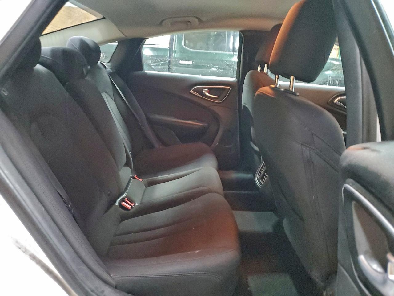 2015 Chrysler 200 Limited VIN: 1C3CCCAB1FN526417 Lot: 93857995