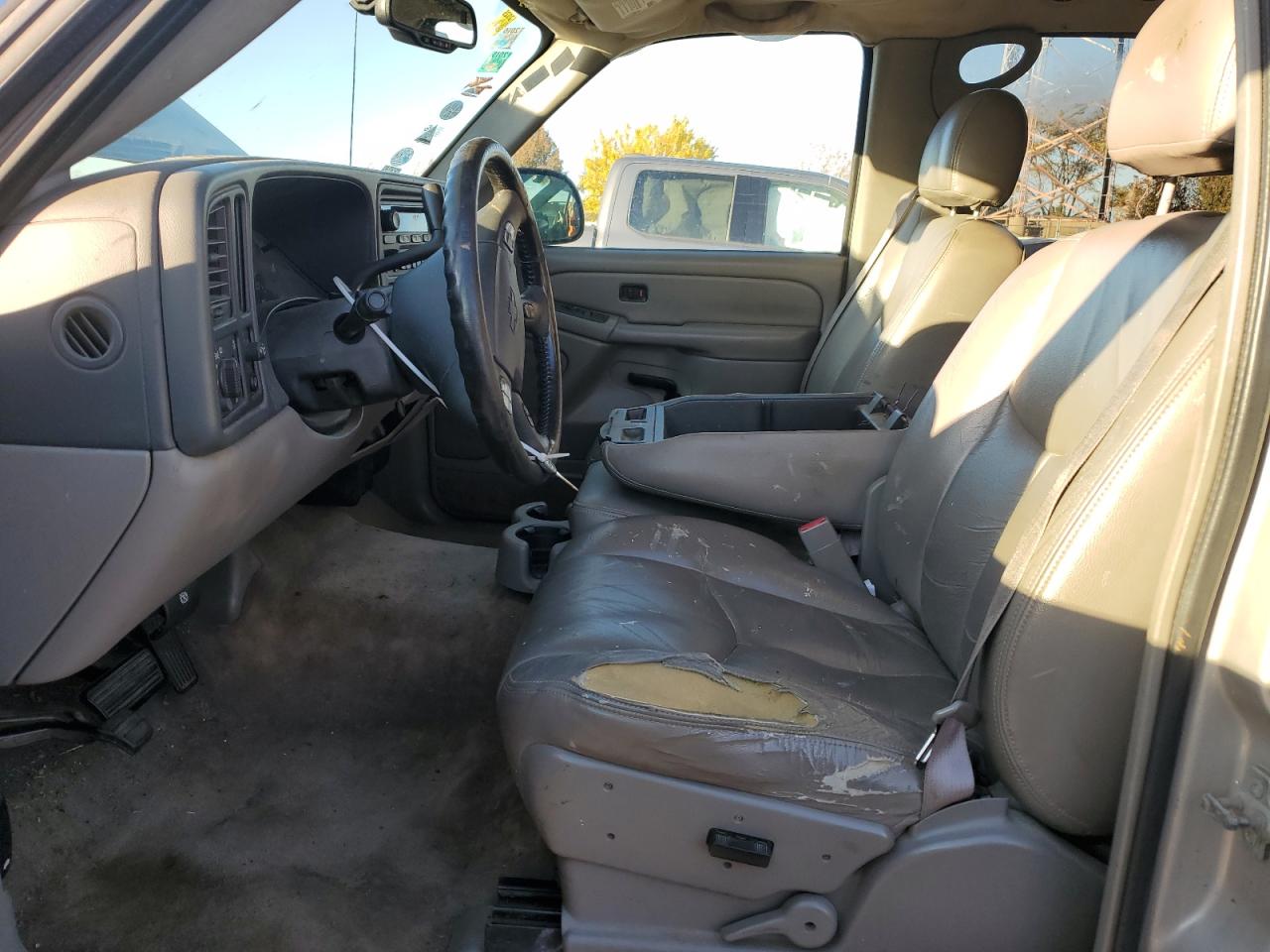 2005 Chevrolet Tahoe C1500 VIN: 1GNEC13T05J180100 Lot: 91830865