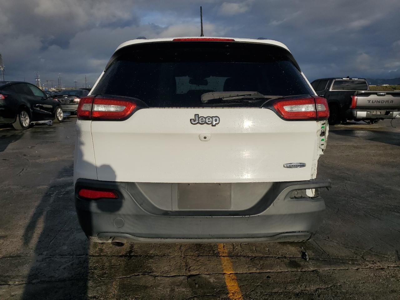 2016 Jeep Cherokee Latitude VIN: 1C4PJLCB5GW275350 Lot: 91737295