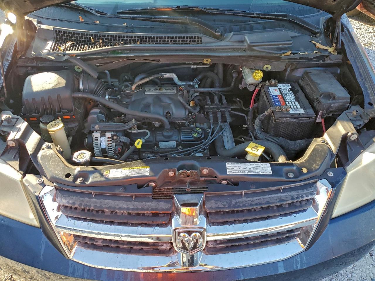 2008 Dodge Grand Caravan Sxt VIN: 2D8HN54P28R834329 Lot: 93895325