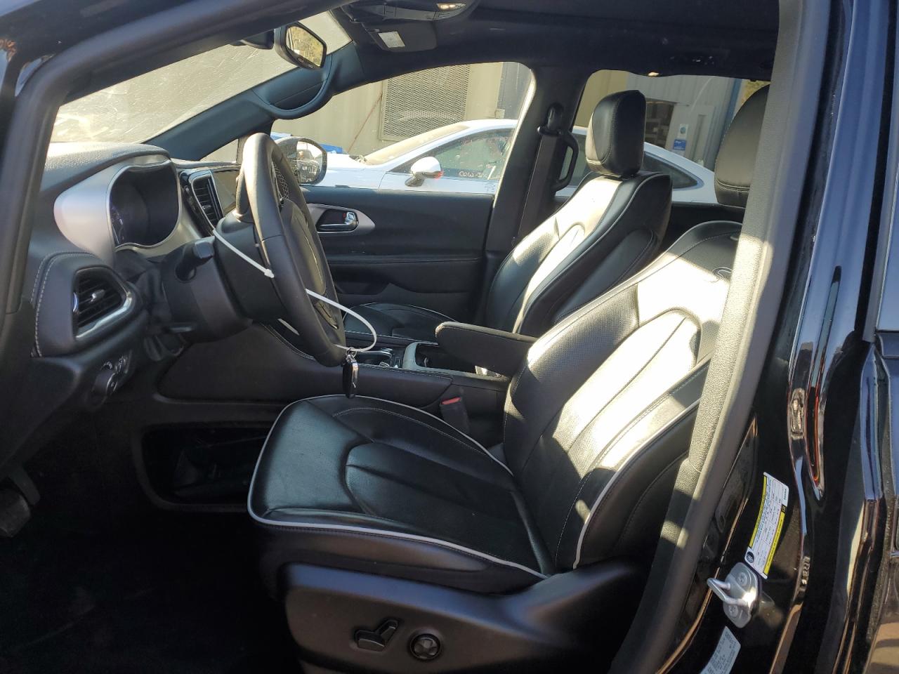 2025 Chrysler Pacifica Limited VIN: 2C4RC1GG8SR553849 Lot: 92607325