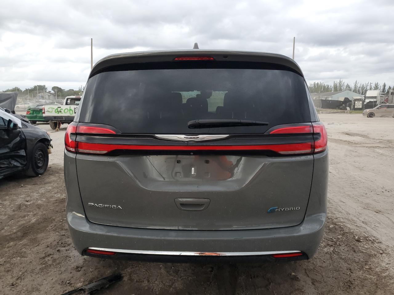 2022 Chrysler Pacifica Hybrid Touring L VIN: 2C4RC1L7XNR189489 Lot: 91669895