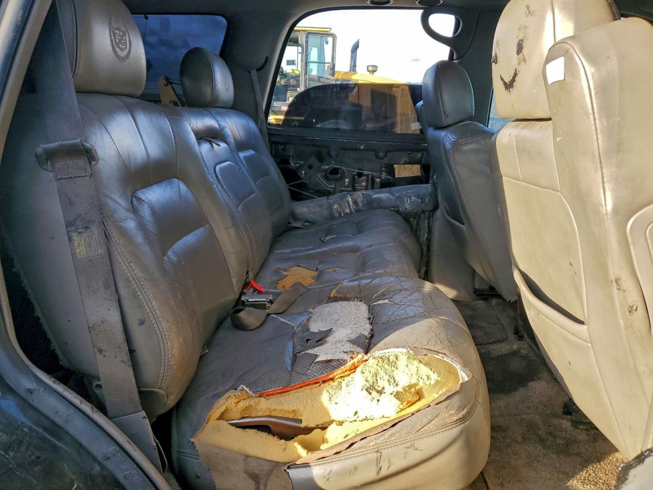 2002 Cadillac Escalade Luxury VIN: 1GYEC63T32R106506 Lot: 93758615