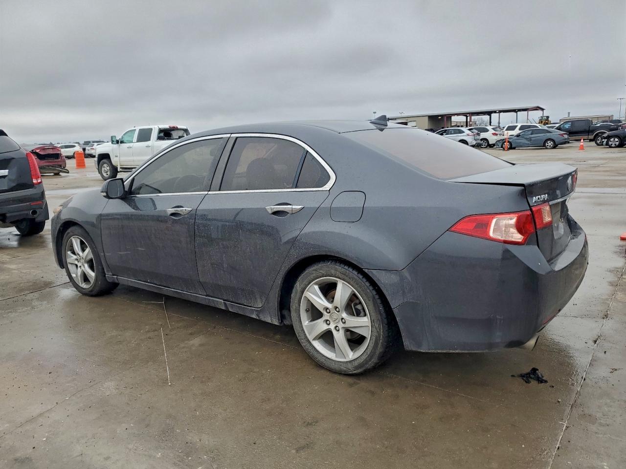 Фото: JH4CU2F47EC004557