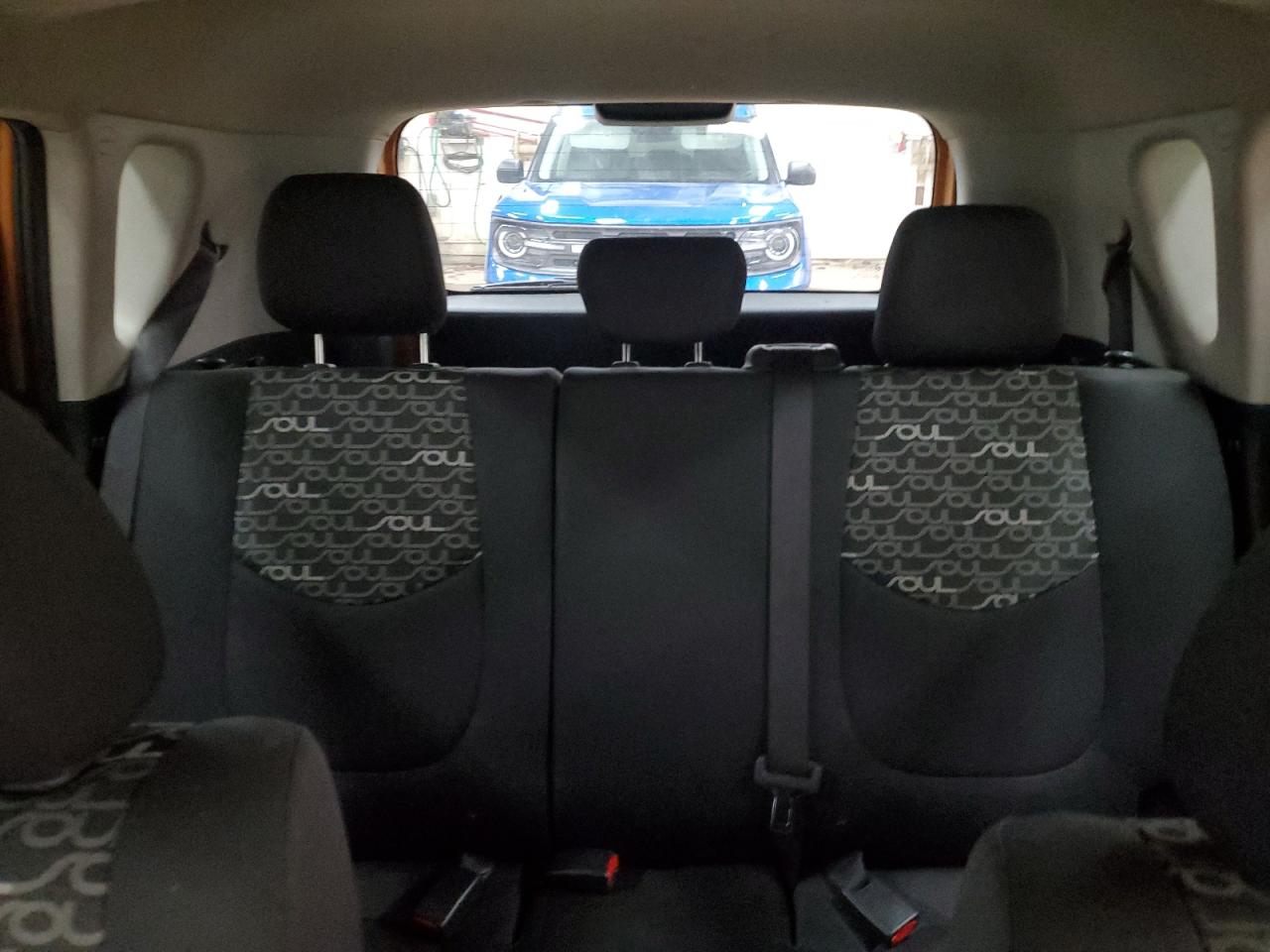 2011 Kia Soul + VIN: KNDJT2A26B7273123 Lot: 92653005