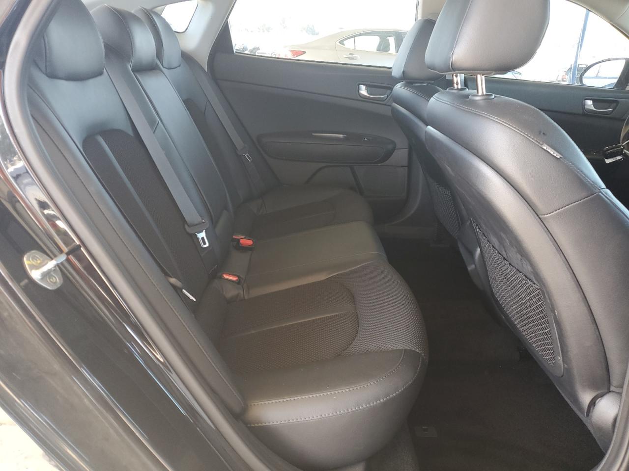 2019 Kia Optima Lx VIN: 5XXGT4L31KG370054 Lot: 92326615