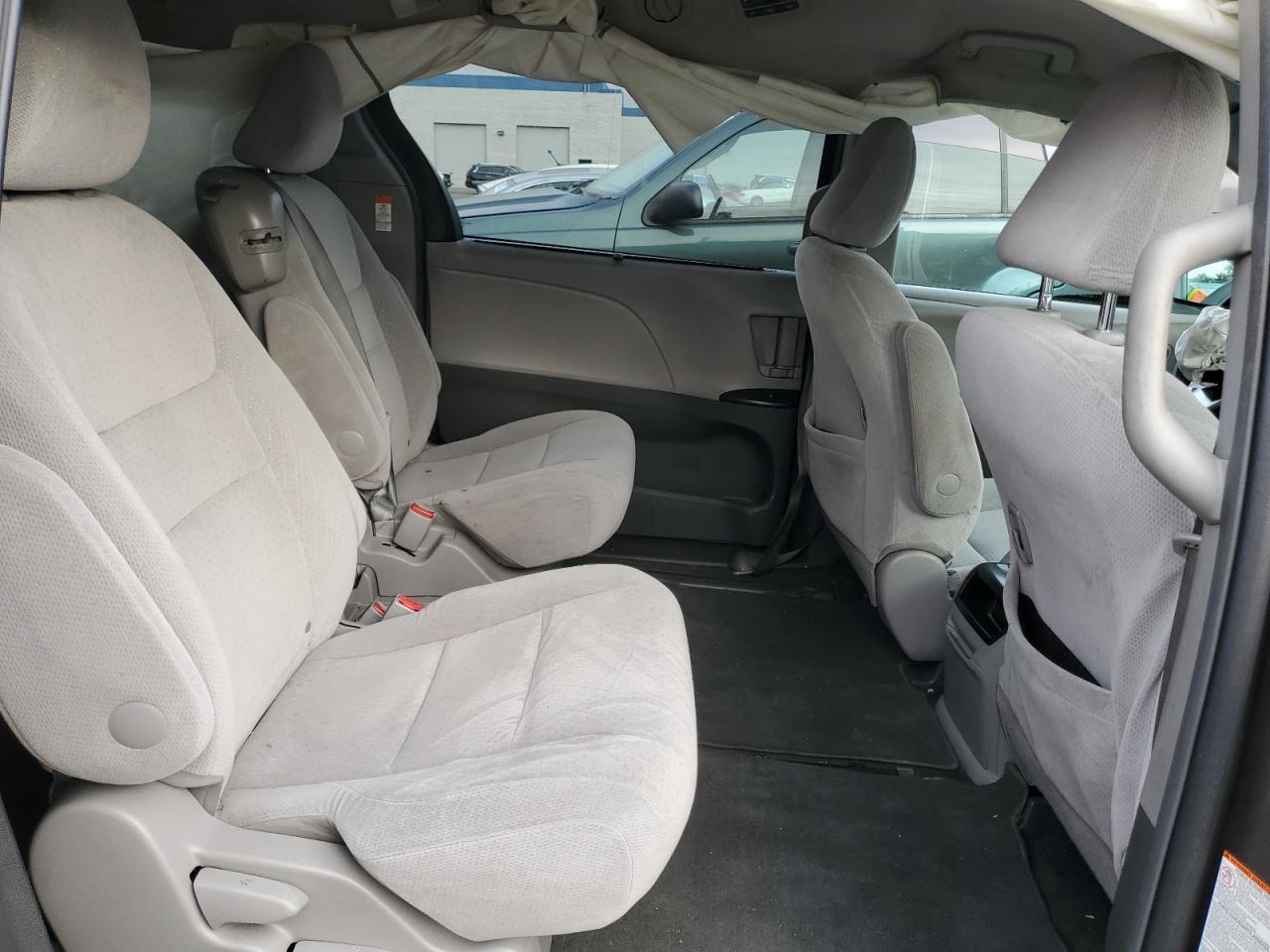 2015 Toyota Sienna Le VIN: 5TDKK3DC6FS674880 Lot: 85402375