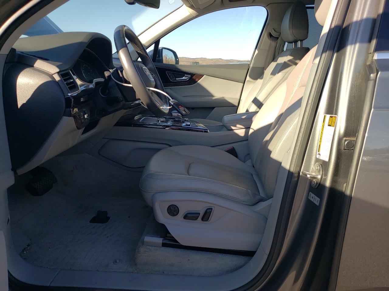 2017 Audi Q7 Premium Plus VIN: WA1LAAF75HD058513 Lot: 93741045