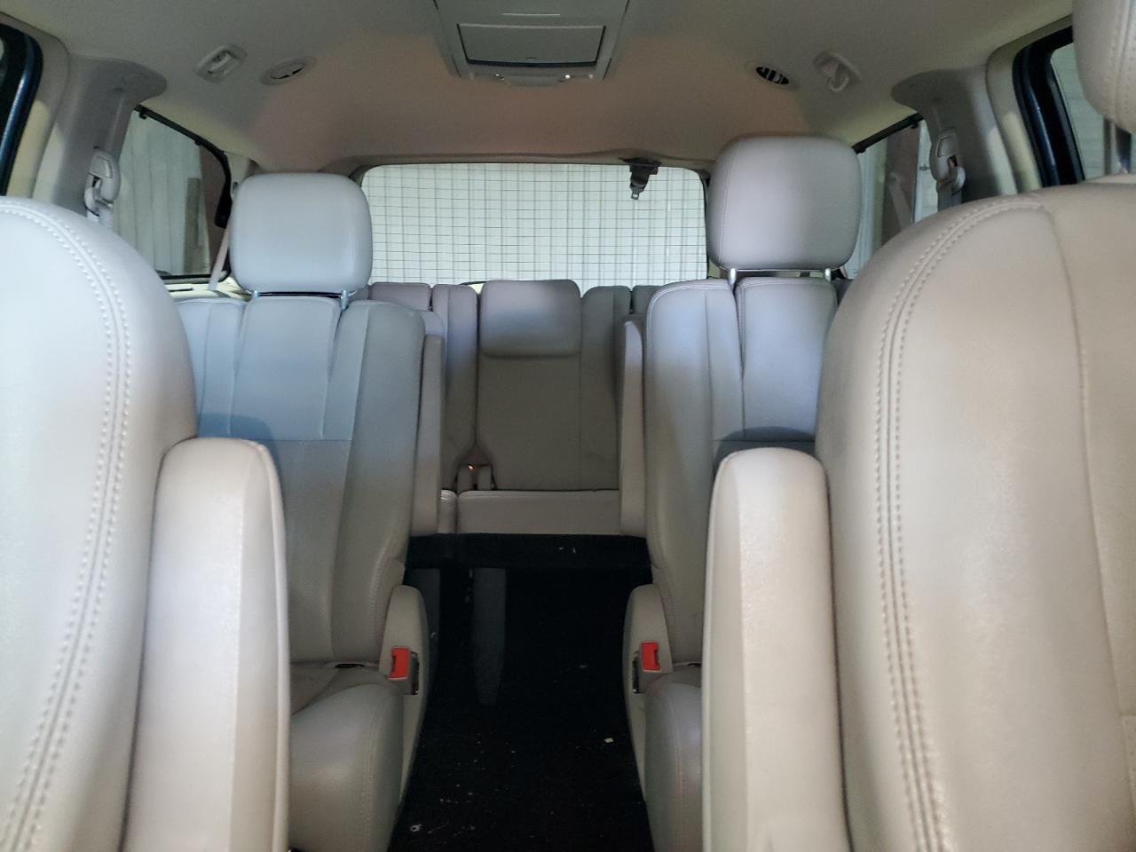 2011 Chrysler Town & Country Touring L VIN: 2A4RR8DG5BR714437 Lot: 92791755