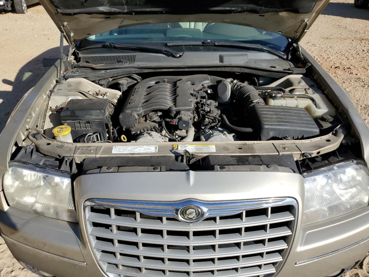 2009 Chrysler 300 Touring VIN: 2C3LA53V19H552070 Lot: 92426135