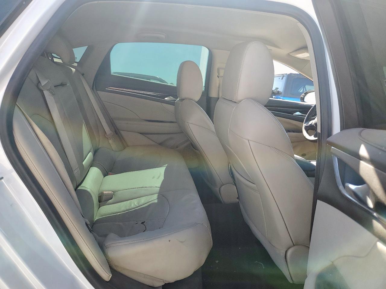 2017 Buick Lacrosse Essence VIN: 1G4ZP5SS2HU135186 Lot: 92201505