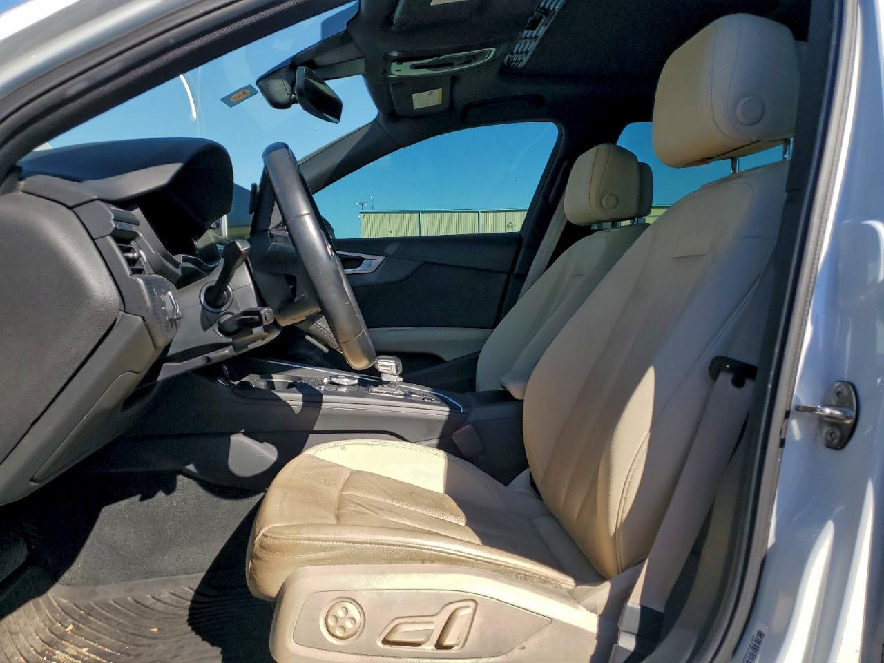 2017 Audi A4 Ultra Premium VIN: WAUKMAF46HN058493 Lot: 91249835