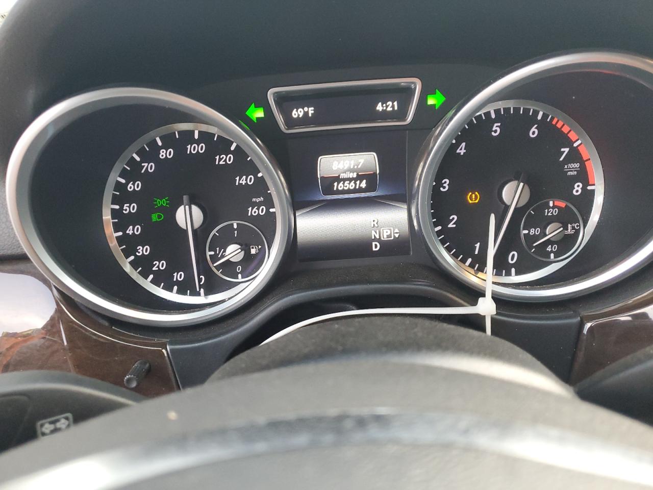 2015 Mercedes-Benz Ml 350 VIN: 4JGDA5JBXFA592386 Lot: 92688505