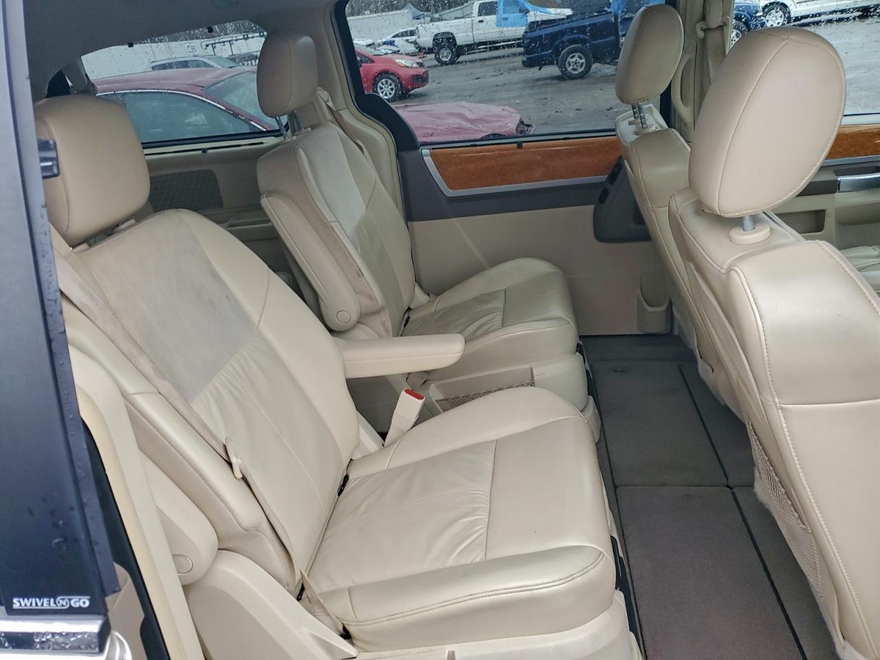 2008 Chrysler Town & Country Limited VIN: 2A8HR64X98R149715 Lot: 93534585