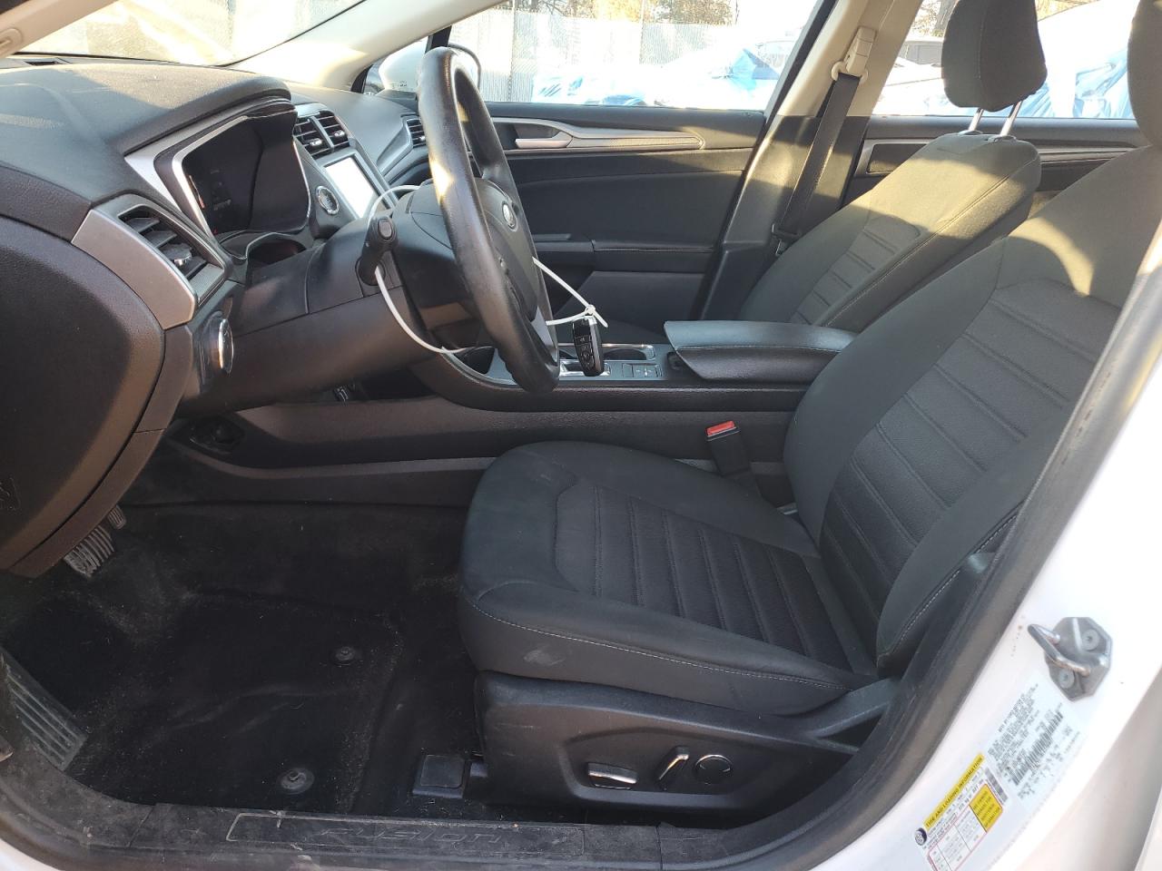 2020 Ford Fusion Se VIN: 3FA6P0LU8LR238807 Lot: 91180535