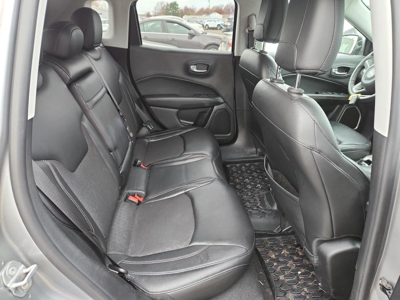 2018 Jeep Compass Latitude VIN: 3C4NJDBBXJT453748 Lot: 92019775