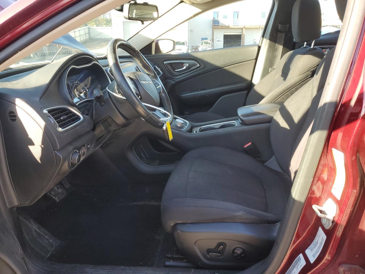 2015 Chrysler 200 Limited VIN: 1C3CCCAB4FN621148 Lot: 92369325