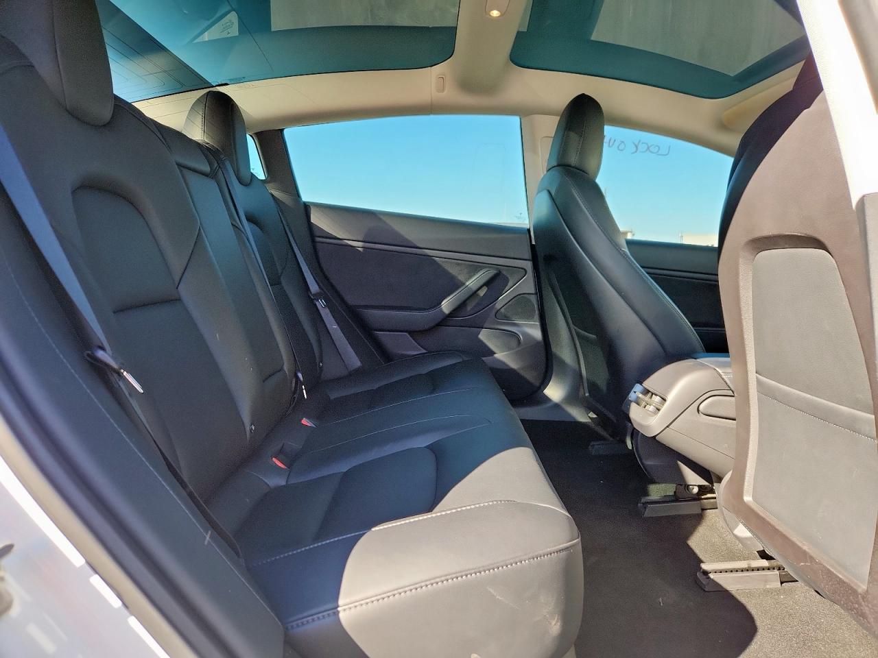 2018 Tesla Model 3 VIN: 5YJ3E1EA5JF162344 Lot: 92219225