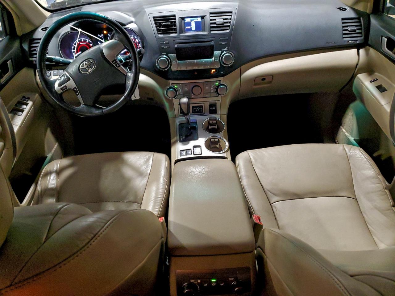 2012 Toyota Highlander Base VIN: 5TDBK3EH8CS095461 Lot: 94030205