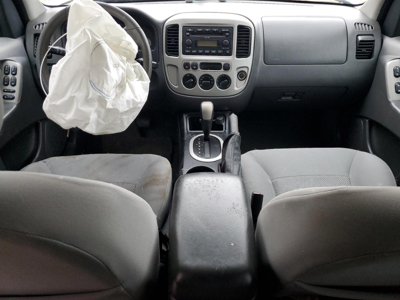 2005 Ford Escape Xlt VIN: 1FMYU03175KE32913 Lot: 90811865