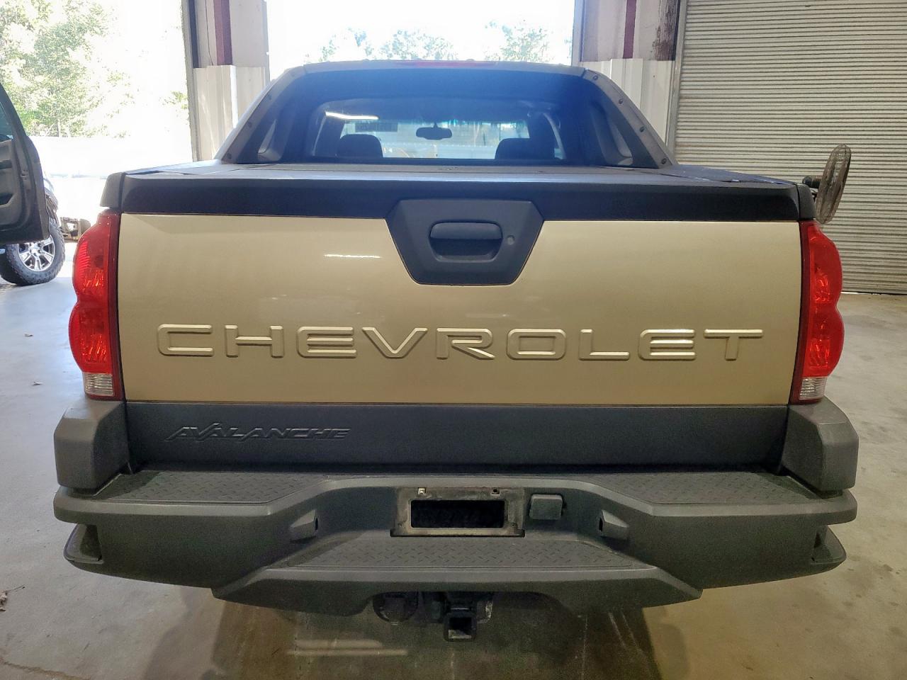 2005 Chevrolet Avalanche C1500 VIN: 3GNEC12Z95G111168 Lot: 89519825