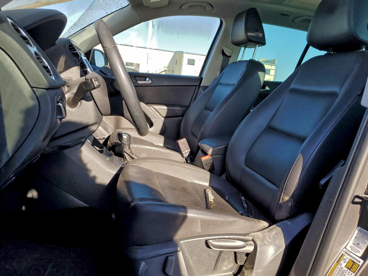 2015 Volkswagen Tiguan S VIN: WVGBV7AX5FW556322 Lot: 92276915